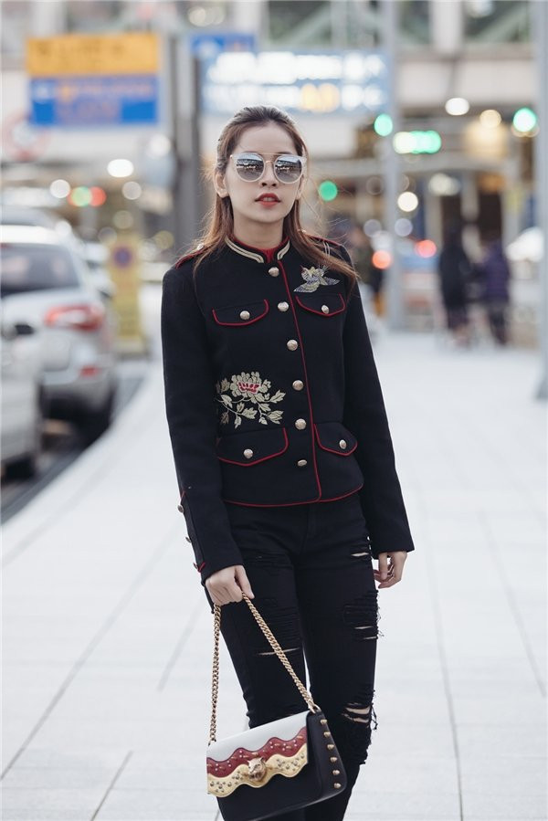 'Đo' tài sản và sở thích săn hàng hiệu của Hương Tràm và Chi Pu