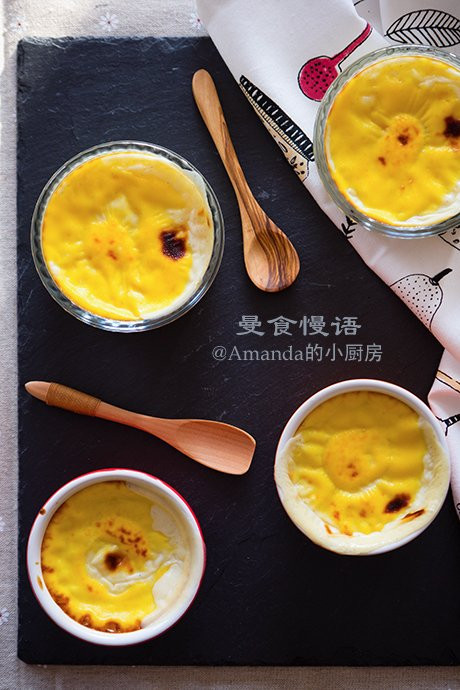 Tự làm bánh pudding trứng nướng khiến bé lười ăn nhất cũng mê mẩn