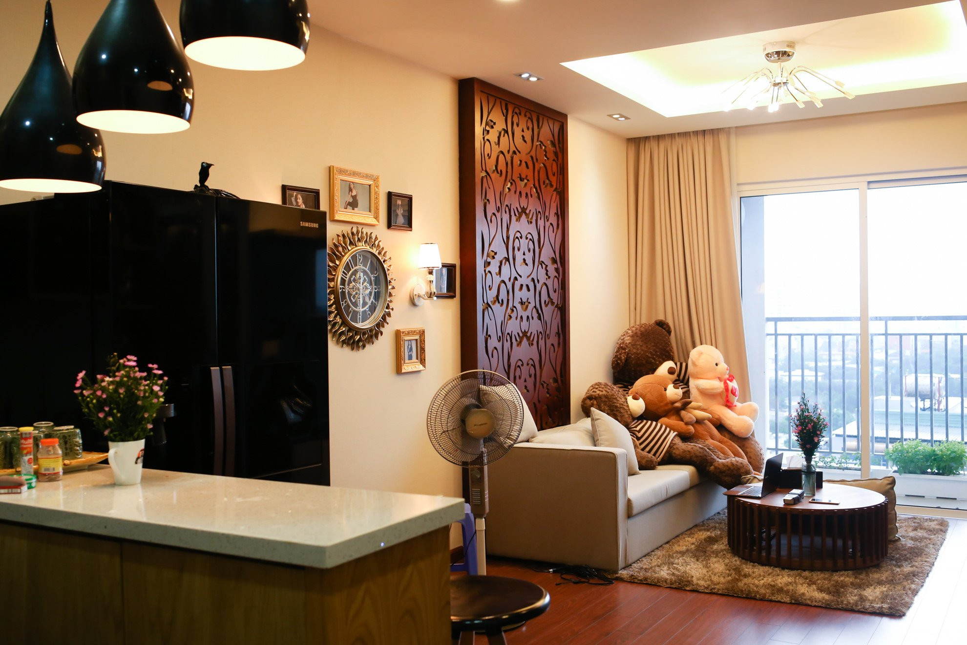 'Đo' tài sản và sở thích săn hàng hiệu của Hương Tràm và Chi Pu