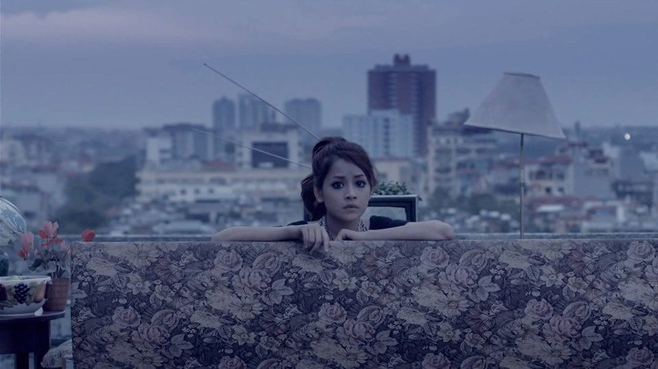 'Đo' tài sản và sở thích săn hàng hiệu của Hương Tràm và Chi Pu