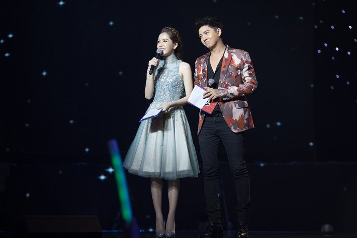 'Đo' tài sản và sở thích săn hàng hiệu của Hương Tràm và Chi Pu