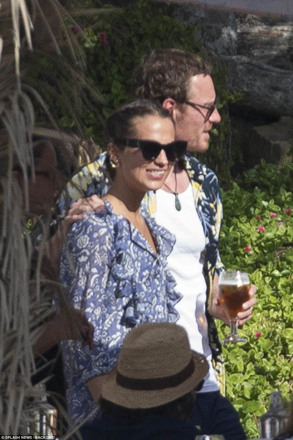 Tài tử 'X-men' và diễn viên 'Cô gái Đan Mạch' bí mật tổ chức đám cưới ở Tây Ban Nha