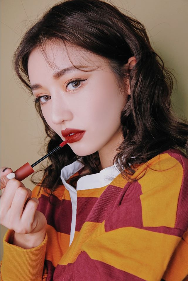 Bộ son kem lì 10 màu giá 300 nghìn của 3CE có gì mà khiến chị em mê mẩn?