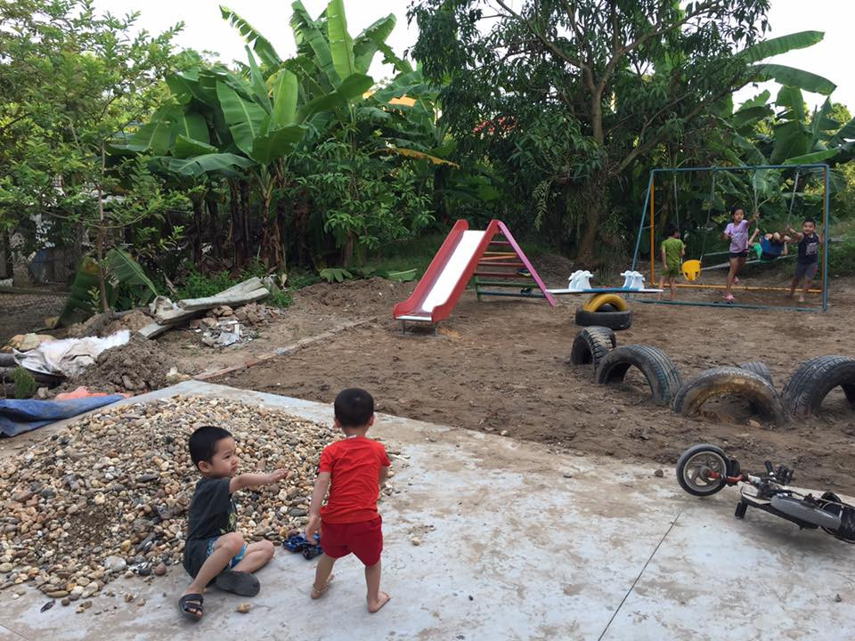 Để con quên Ipad, mẹ Việt xây riêng cho con một sân chơi vận động tại nhà