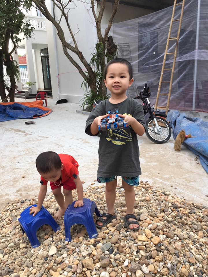 Để con quên Ipad, mẹ Việt xây riêng cho con một sân chơi vận động tại nhà