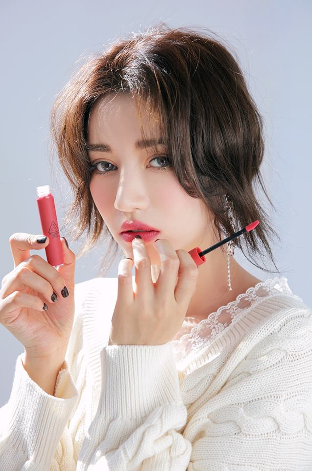 Bộ son kem lì 10 màu giá 300 nghìn của 3CE có gì mà khiến chị em mê mẩn?
