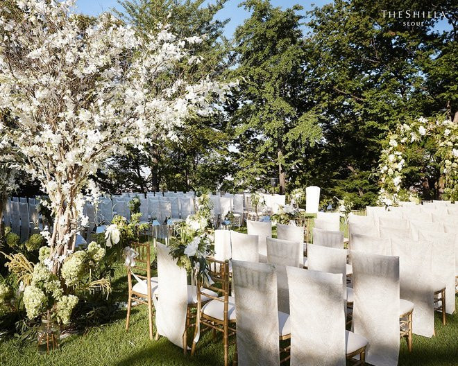 Hé lộ những hình ảnh đầu tiên về đám cưới thế kỷ của cặp đôi Song - Song