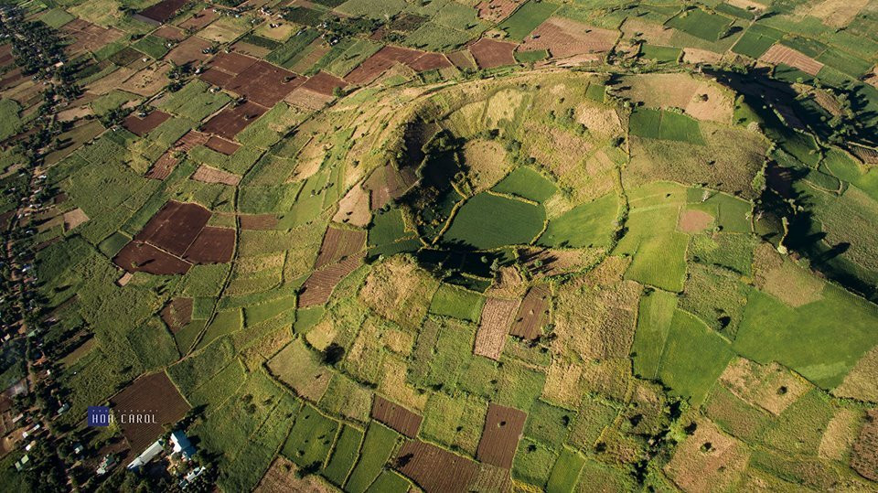 Dã quỳ bừng sắc những ngày đầu thu, núi lửa Chư Đăng Ya, Gia Lai hóa 'nàng thơ'