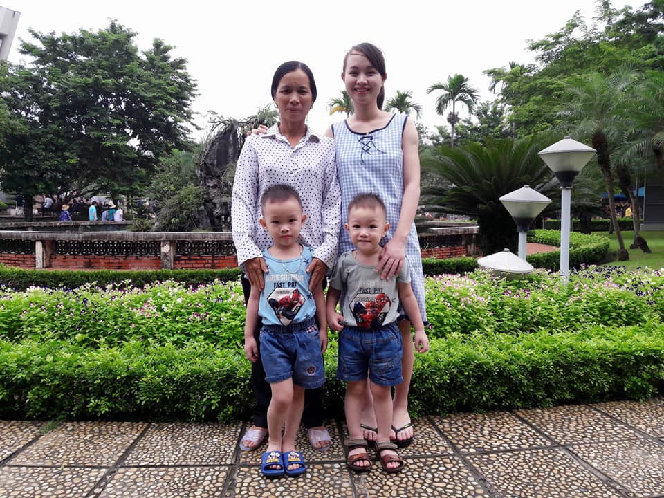 4 năm sinh mổ liền tù tì 3 bé, bác sĩ không cho mổ tiếp nhưng mẹ vẫn giữ con