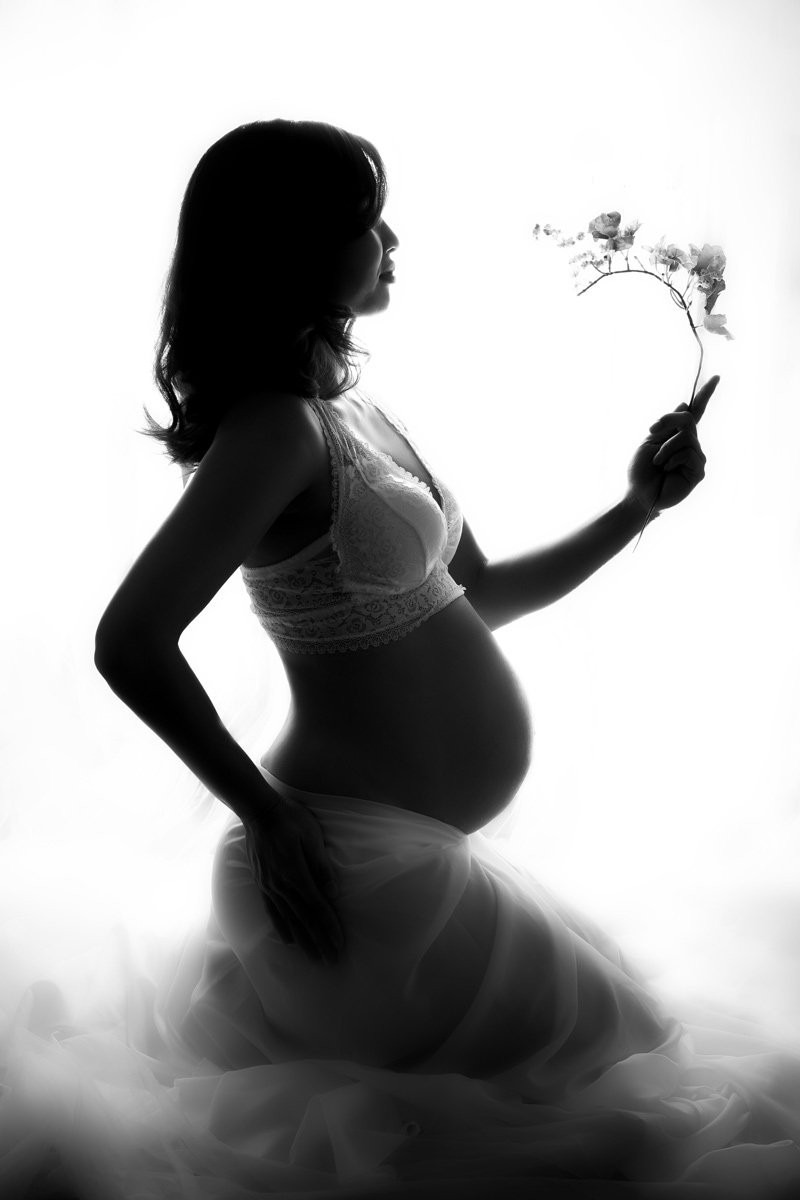 Loạt ảnh mẹ bầu xinh đẹp và cuốn hút chứng minh: Phụ nữ đẹp nhất khi làm mẹ