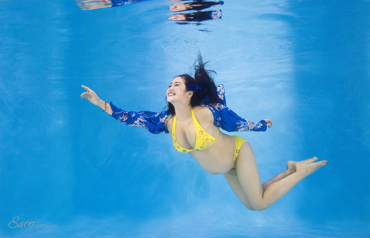 Loạt ảnh mẹ bầu xinh đẹp và cuốn hút chứng minh: Phụ nữ đẹp nhất khi làm mẹ