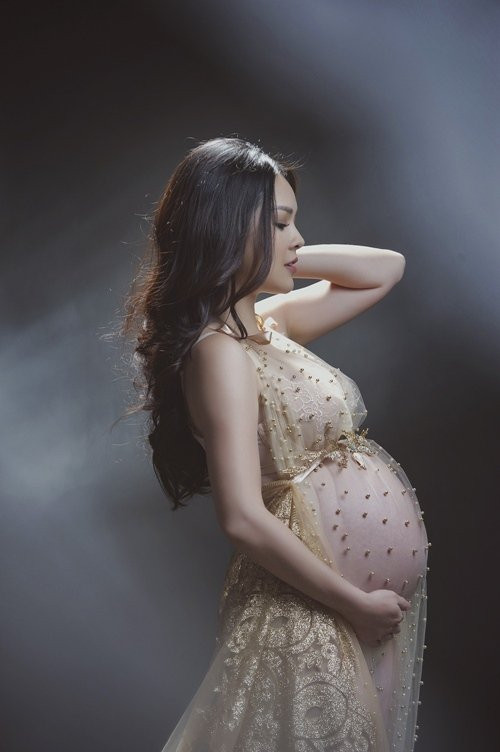 Loạt ảnh mẹ bầu xinh đẹp và cuốn hút chứng minh: Phụ nữ đẹp nhất khi làm mẹ