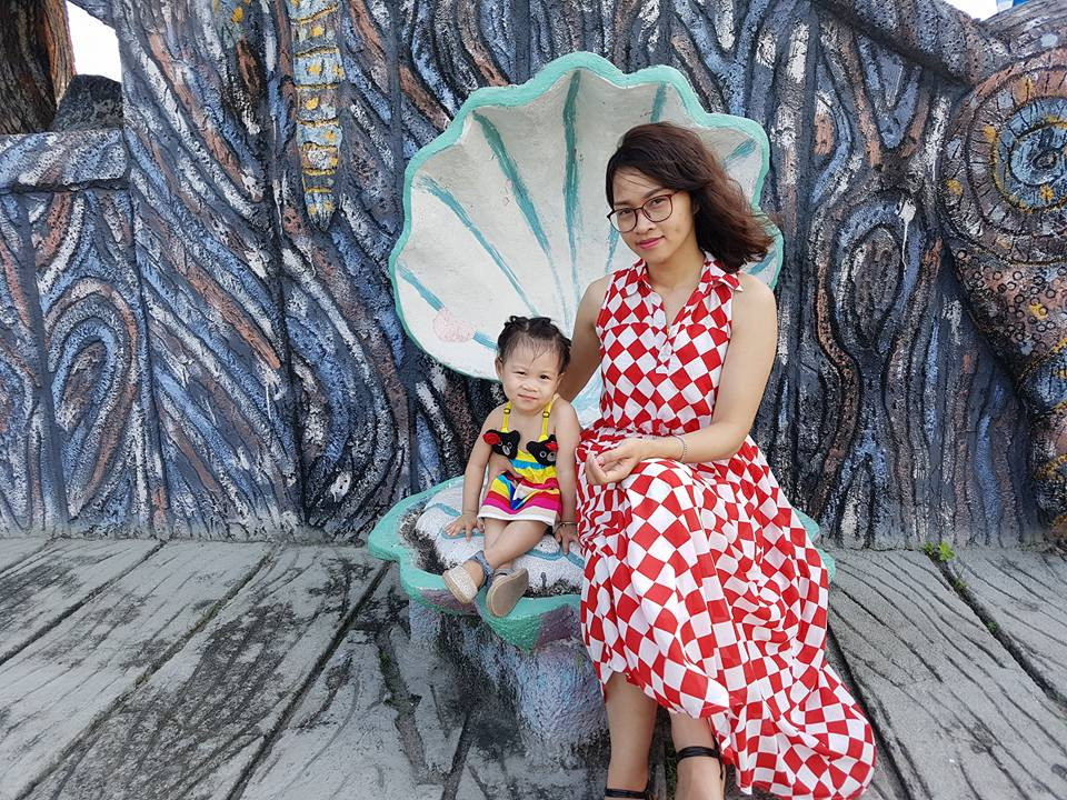 Mẹ 9X tự lên list hoạt động giáo dục sớm tại nhà, kéo con thoát khỏi ipad thành công