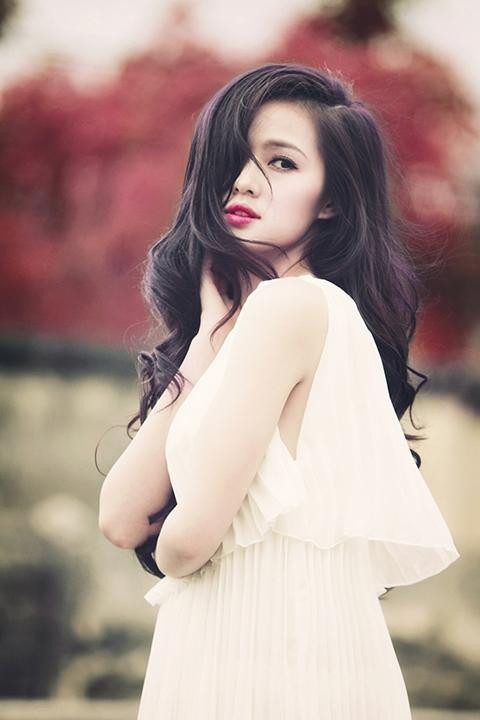 Đặt lên bàn cân dàn 'hot girl bỉm sữa Việt': Ai viên mãn hơn ai?