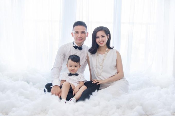 Đặt lên bàn cân dàn 'hot girl bỉm sữa Việt': Ai viên mãn hơn ai?