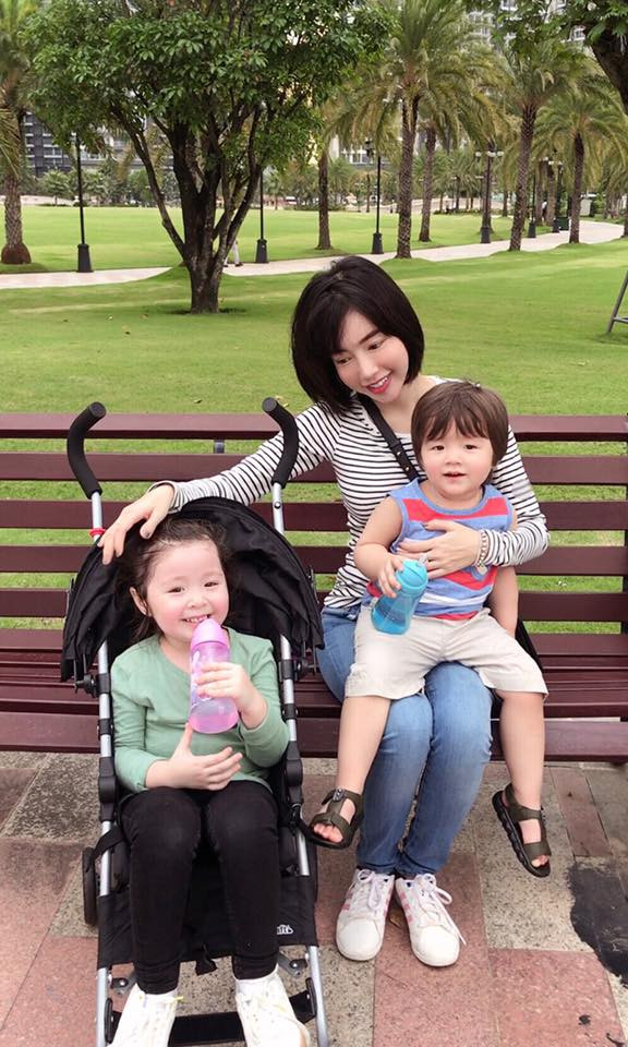 Đầu tuần ngắm công chúa nhỏ Cadie lấy năng lượng làm việc hăng say