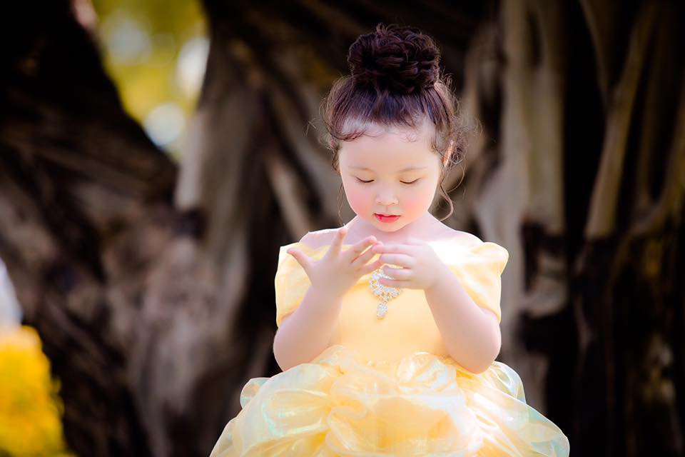 Đầu tuần ngắm công chúa nhỏ Cadie lấy năng lượng làm việc hăng say