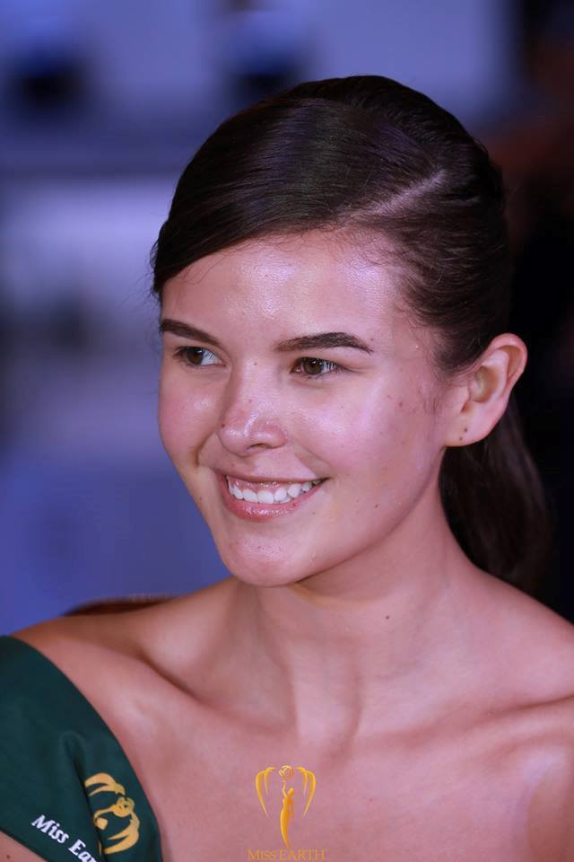 Thí sinh Miss Earth đọ mặt mộc: Người đẹp không tì vết, người khiến khán giả 'khóc thét'