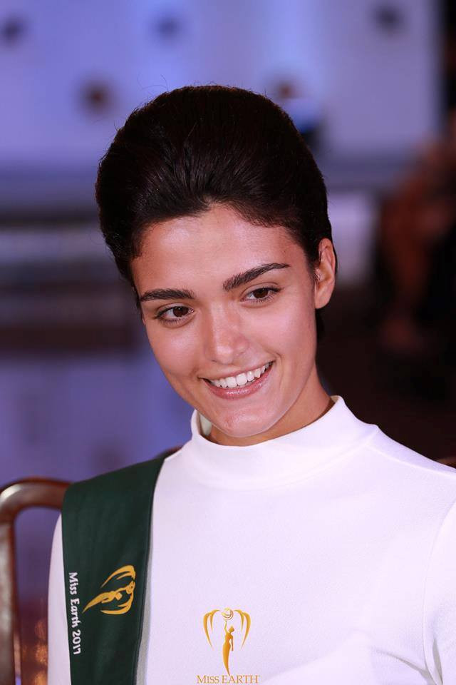 Thí sinh Miss Earth đọ mặt mộc: Người đẹp không tì vết, người khiến khán giả 'khóc thét'