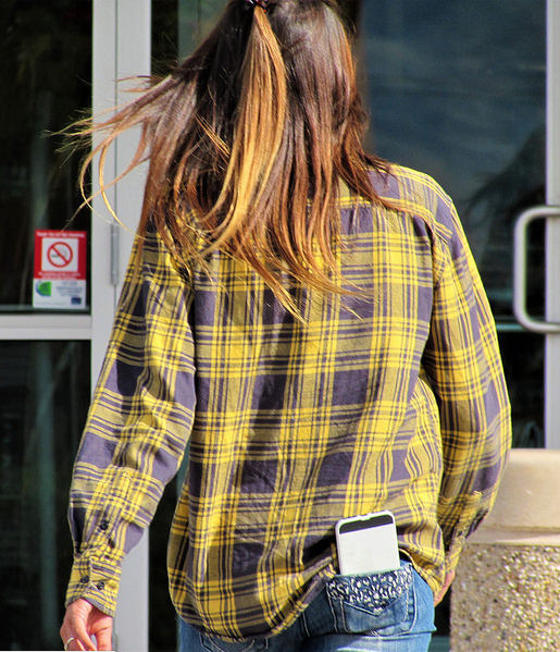 8 vị trí cất điện thoại trong người đang 'giết bạn' dần dần