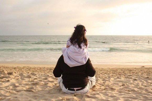 Image result for cha và con gái