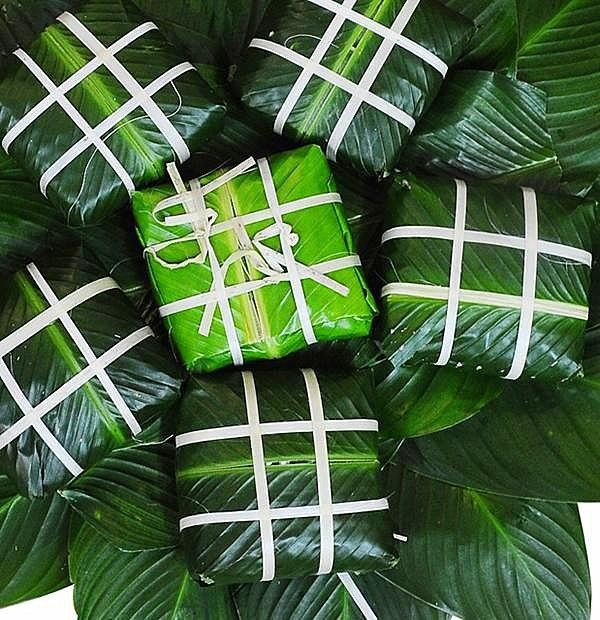 Image result for nhận biết chính xác bánh chưng luộc bằng pin để tránh mua?