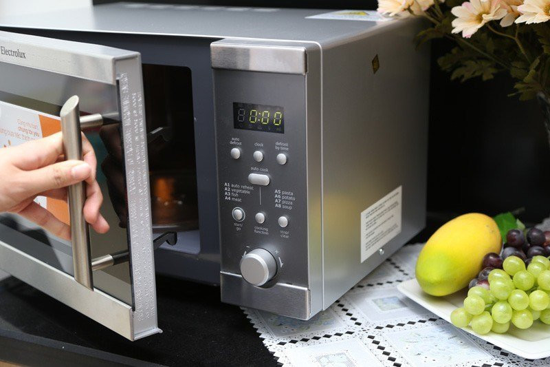 Image result for những thực phẩm không nên quay trong lò vi sóng