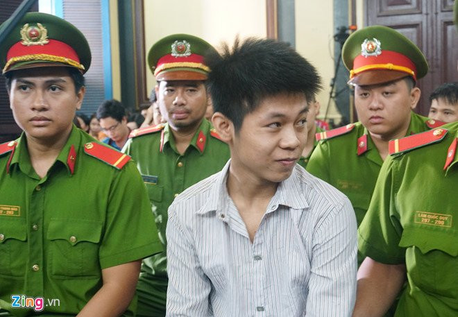 Bi cao tham sat 5 nguoi o Sai Gon xin hien tang sau khi bi tu hinh hinh anh 3