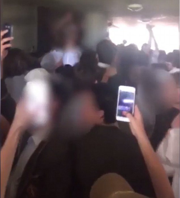 hieu pho cat toc nam sinh 1