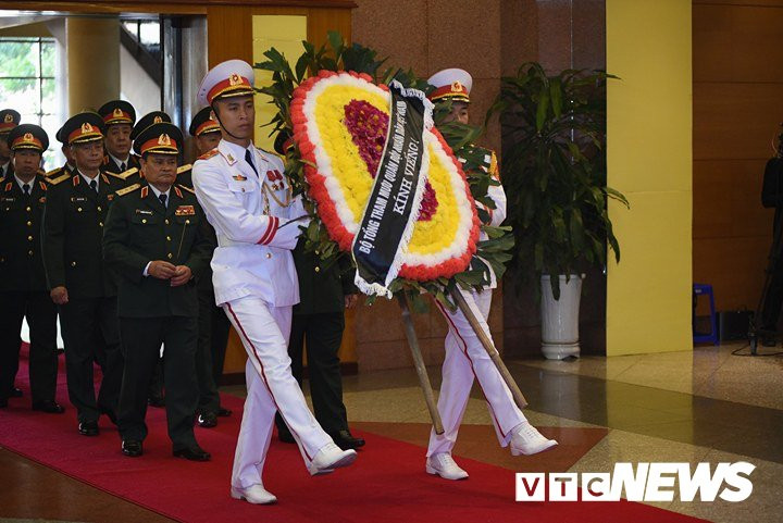 doan quan doi vieng nguyen thu tuong phan van khai