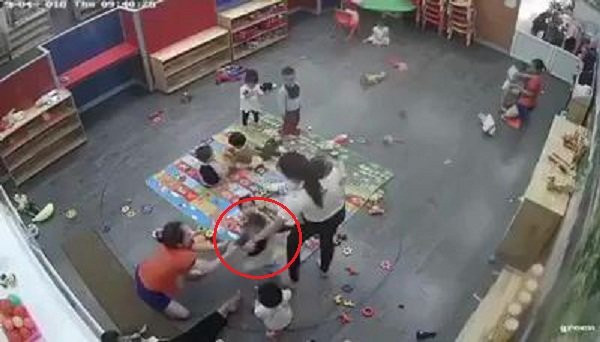 co giao mam non danh tre_1