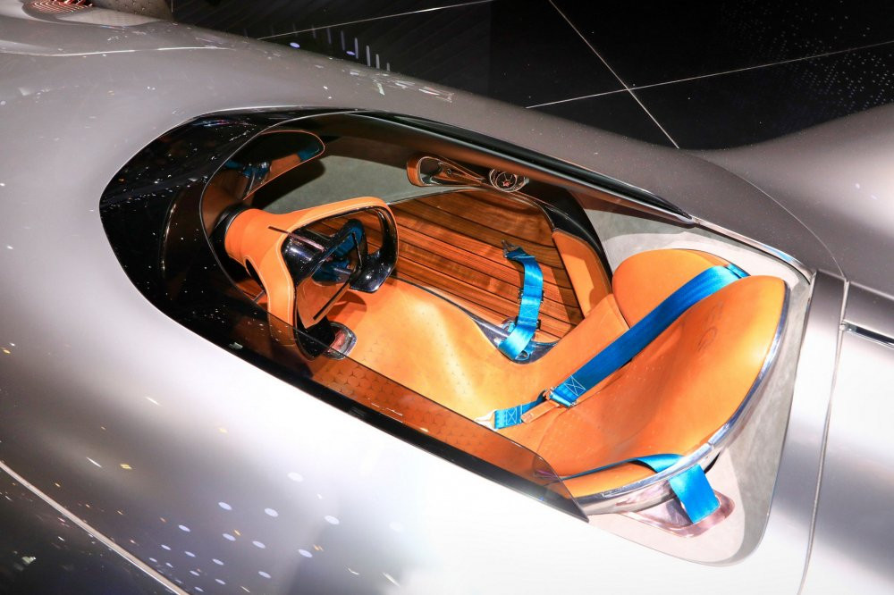 f9a46b37-mercedes-vision-eq-silver-arrow-19 11