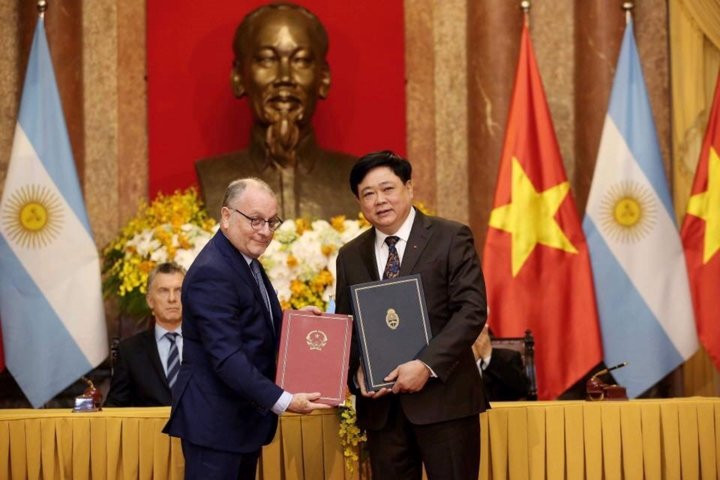 chu tich nuoc don tong thong argentina 9 9