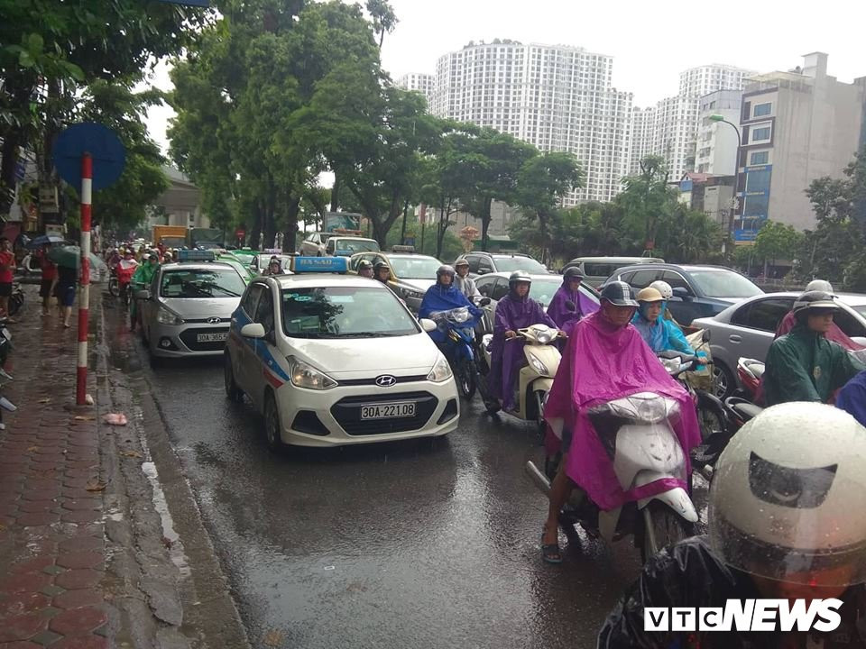 37599848_2104745303101458_24281988449959936_n 5