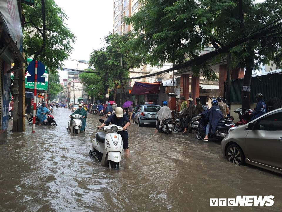 38085169_1875705752494947_6909868957763633152_n