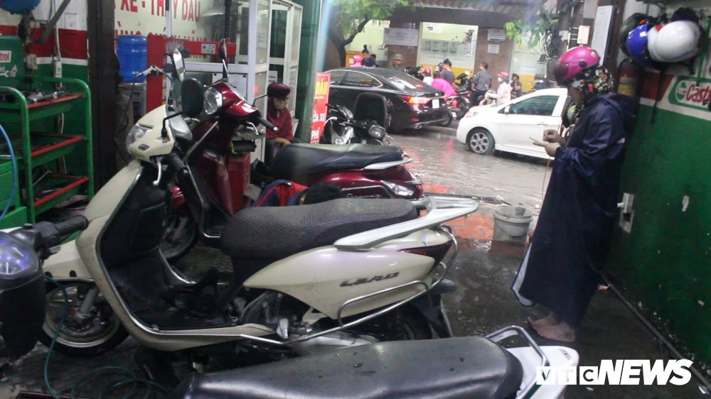 MVI_1001.MOV.00_00_01_04.Still001 6