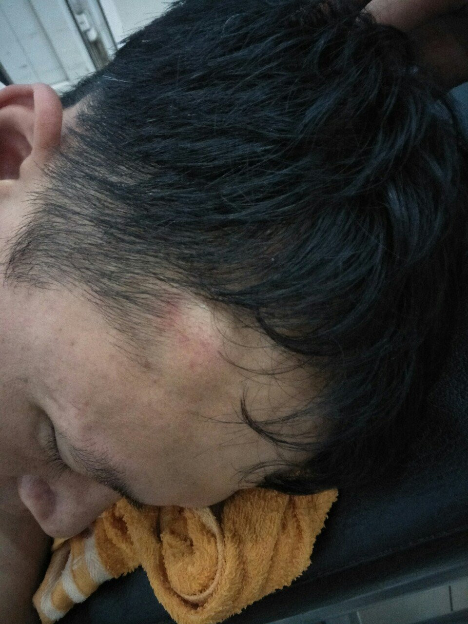 tranh-chap-dat-cua-me-liet-si-2 3