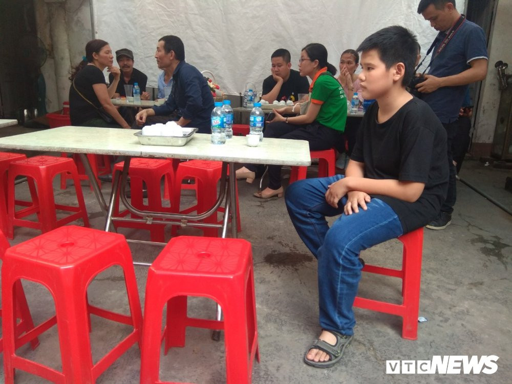 nu-cong-nhan-bi-xe-dien-tong-chet 5