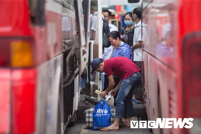 nguoi-dan-ve-que-nghi-le-11 11