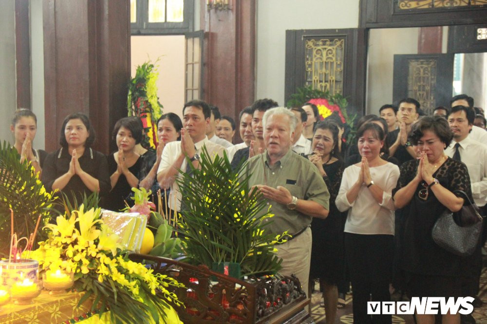 nan-nhan-bi-xe-mercedes-tong-o-ham-kim-lien-1 4