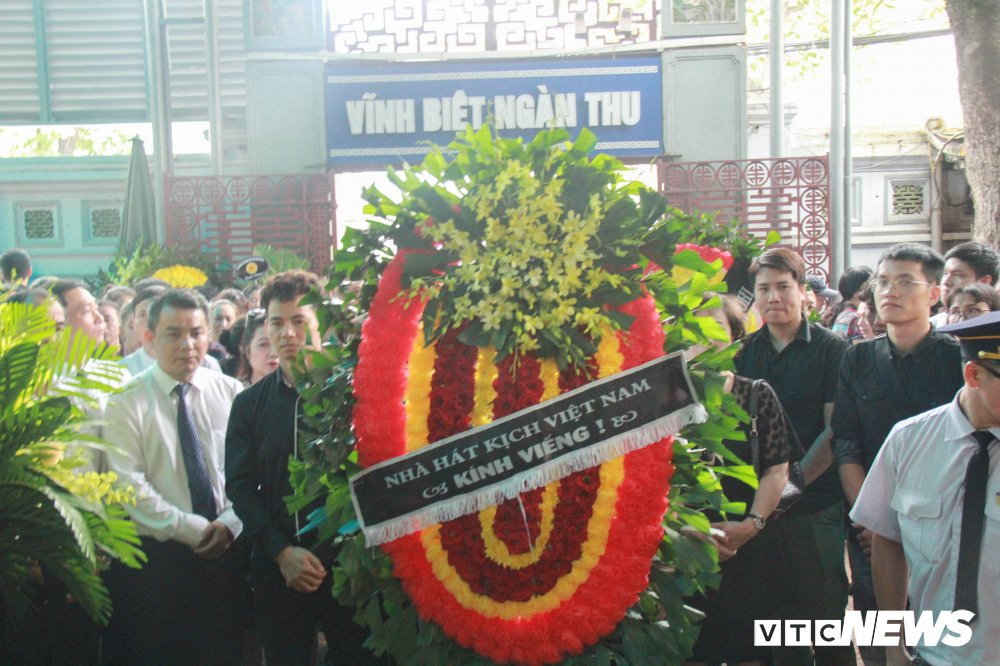 nan-nhan-bi-xe-mercedes-tong-o-ham-kim-lien-