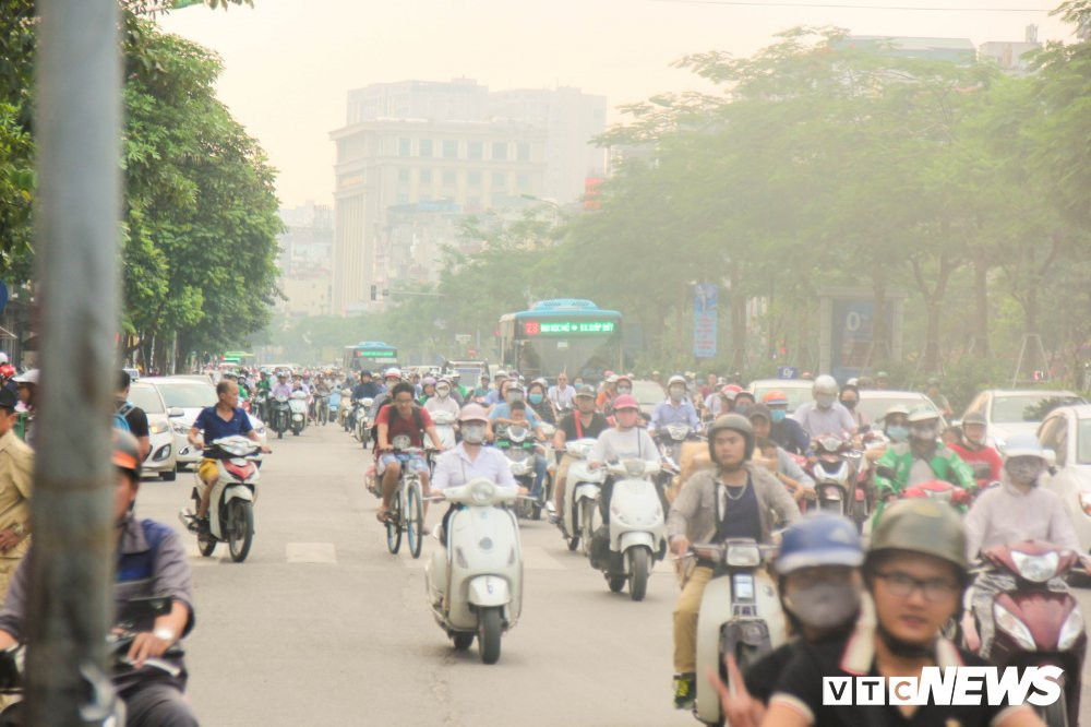 tram-dung-xe-buyt-duoi-long-long-duong-6