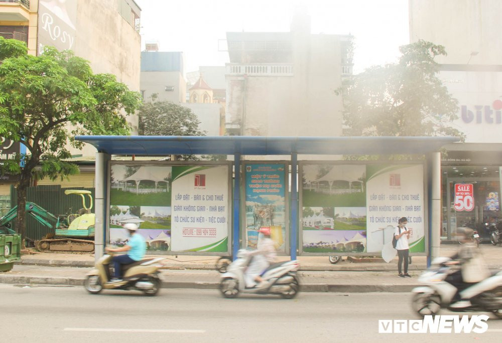 tram-dung-xe-buyt-duoi-long-long-duong-8 4