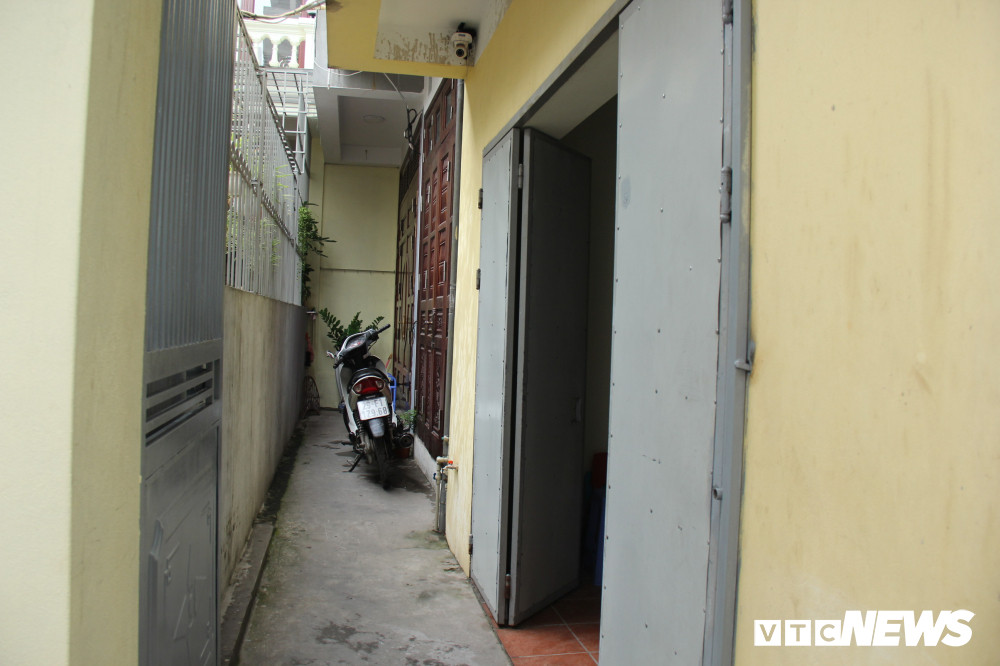 nem-chat-ban-vao-nha-dan-2 3