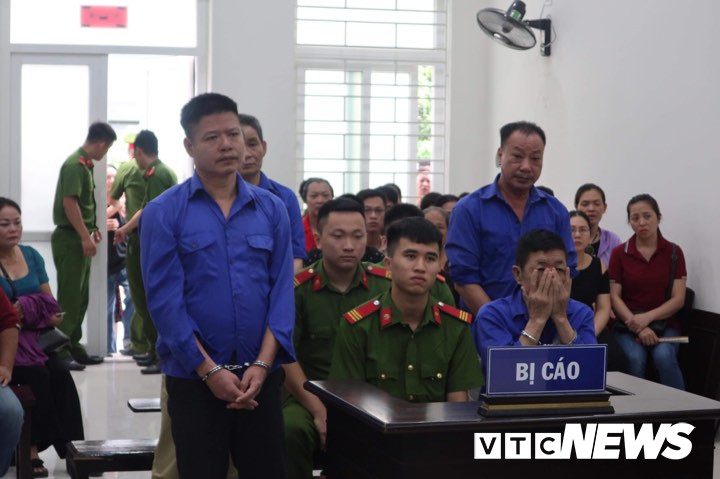 xet-xu-so-tham-hung-kinh-va-dong-bon 3