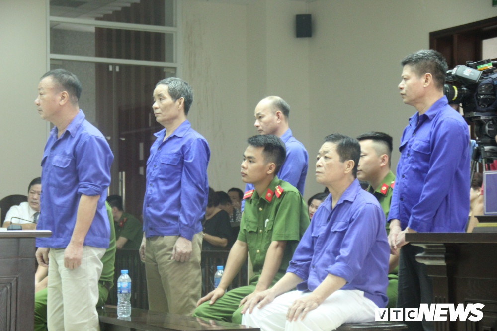 xet-xu-so-tham-hung-kinh-va-dong-bon-1 (1)