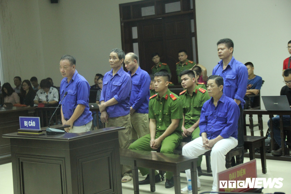 hung-kinh-va-dong-bon