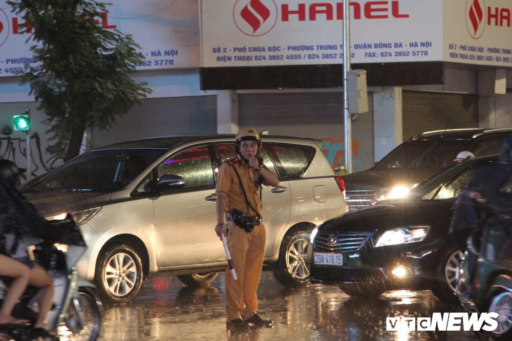 canh-sat-giao-thong-1-1- (6) 8