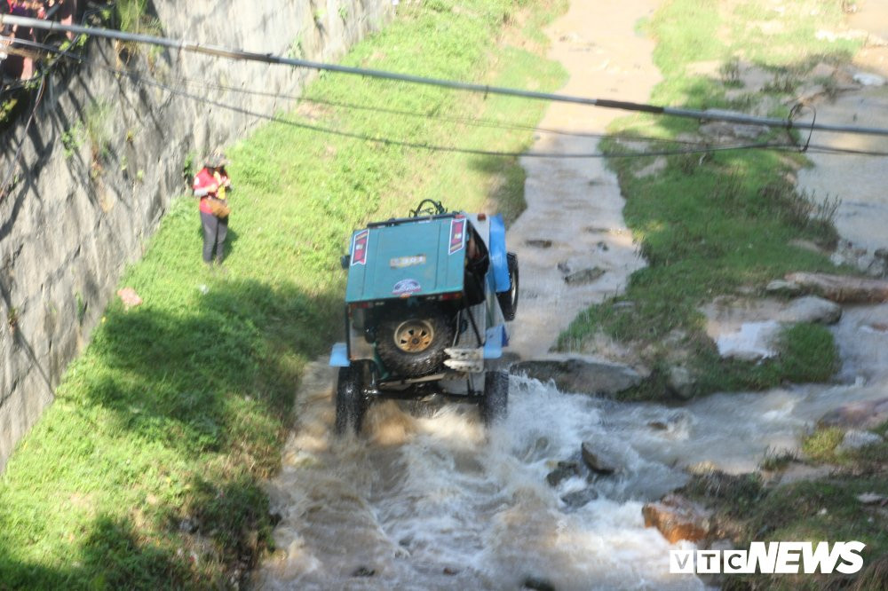 dua-xe-dia-hinh (11) 15