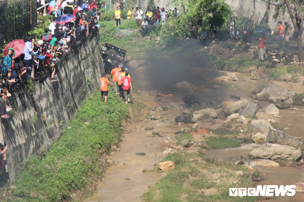 dua-xe-dia-hinh (18) 11